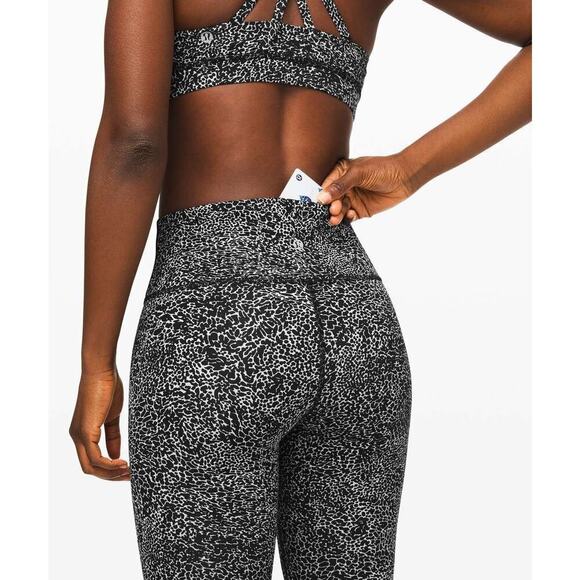 Lululemon Wunder Under High-Rise Tight Blocked Full-On Luxtreme 28" Size 8 Black - Picture 1 of 13